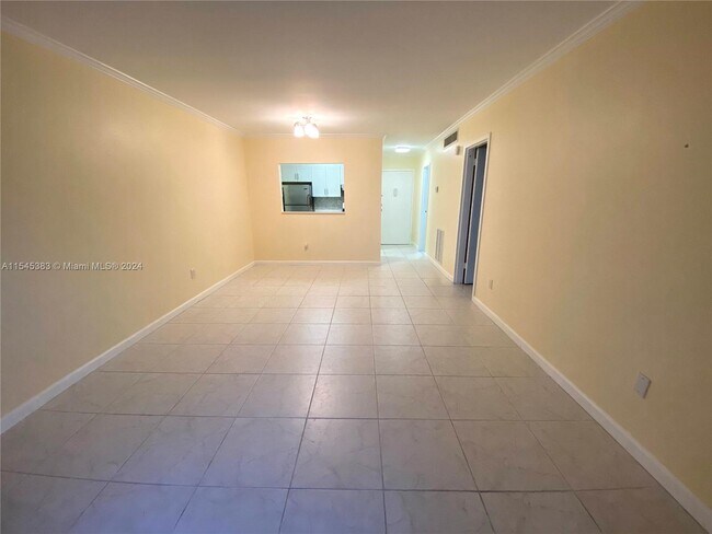 Foto del edificio - 2160 SW 16th Ave