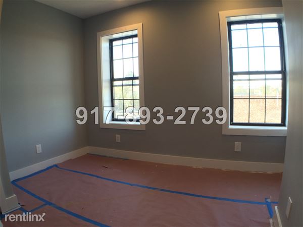 Building Photo - 451 Keap St