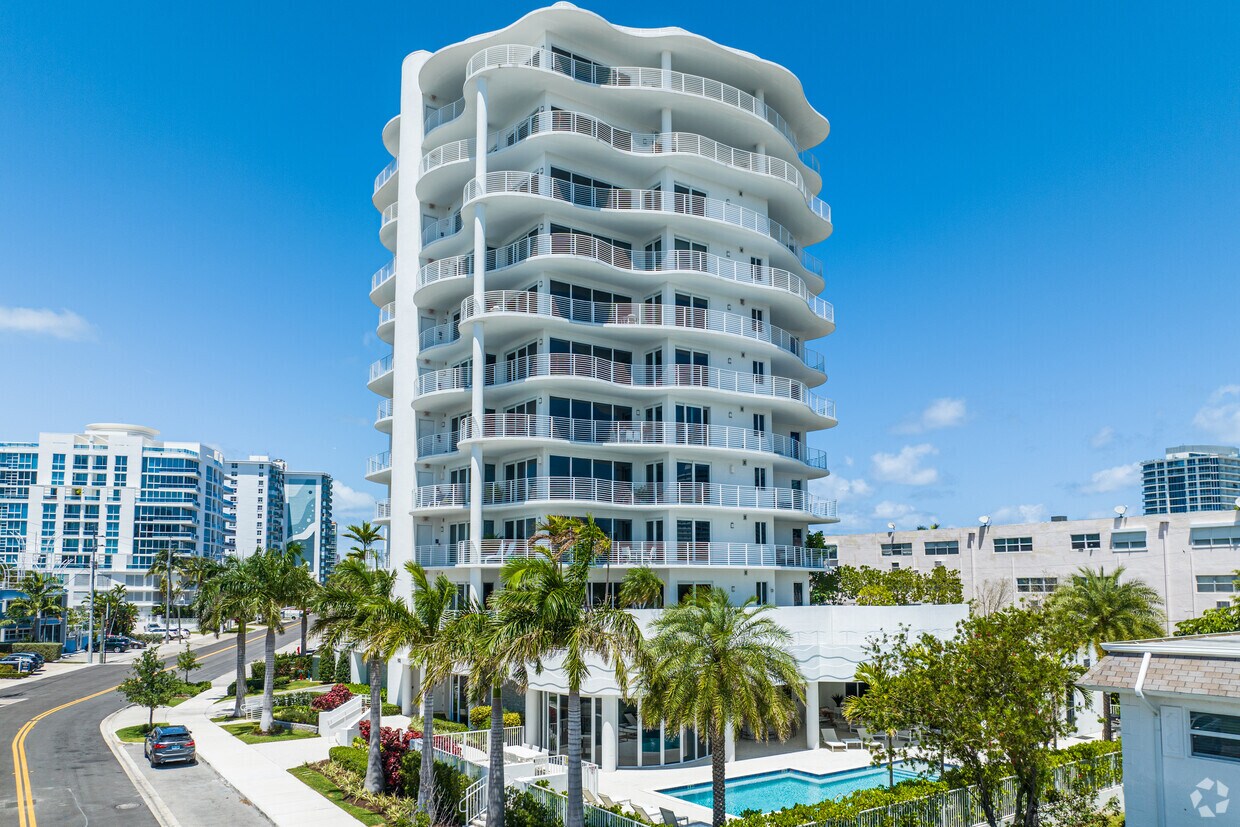 Primary - The Wave on Bayshore