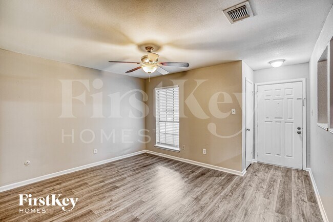 Foto del edificio - 18742 Glen Briar Ln