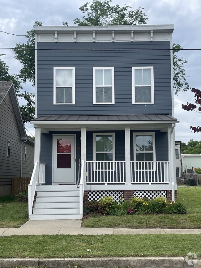 Building Photo - 1208 N 33rd St