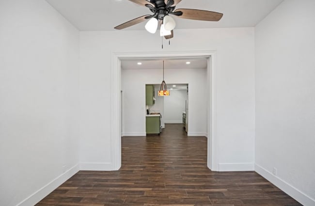 Building Photo - 325 W Bush St