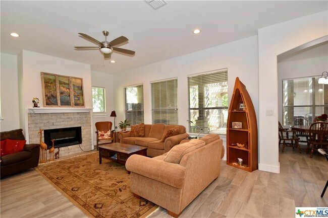 Building Photo - 458 Stagecoach Trail