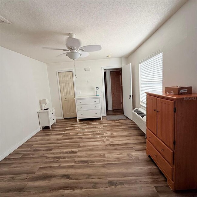 Foto del edificio - 801 Orchid Dr