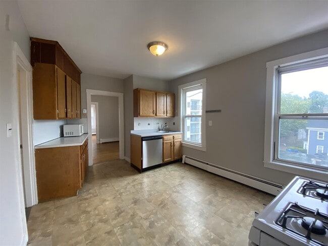 Building Photo - 23 Elmer St