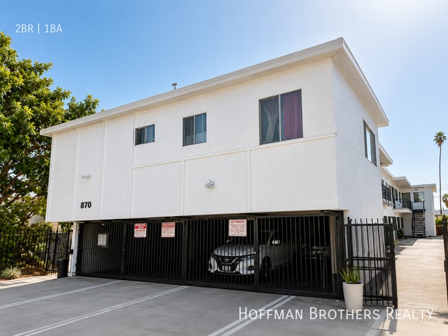 Foto del edificio - 716 W 81st St