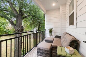 Building Photo - 846 Wakefield Dr