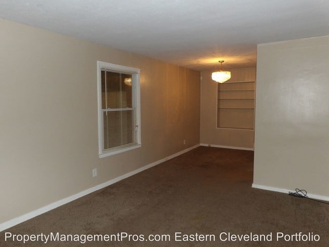 Building Photo - 25141 Treadwell Ave