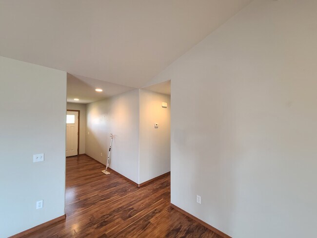 Foto del edificio - 2411 N Columbia St