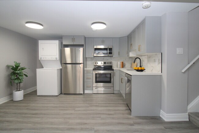 Photo du bâtiment - 8 A Springbrook Dr