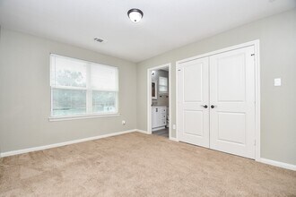 Building Photo - 8215 Bonaire St