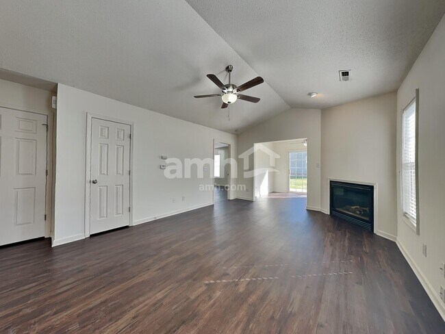 Foto del edificio - 133 Tudor Downs Rd