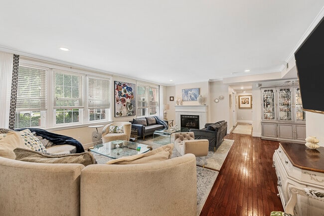 Large living area with two seating areas - 7538 Wydown Blvd