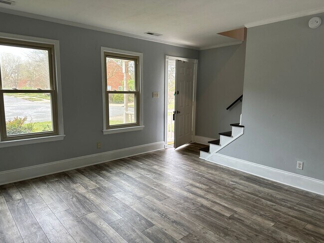 Building Photo - Great Townhome near Oceana!