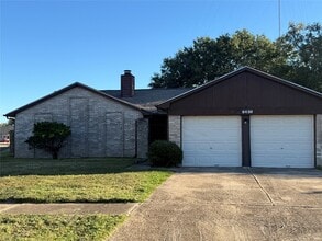 Building Photo - 8426 S Meadow Bird Cir