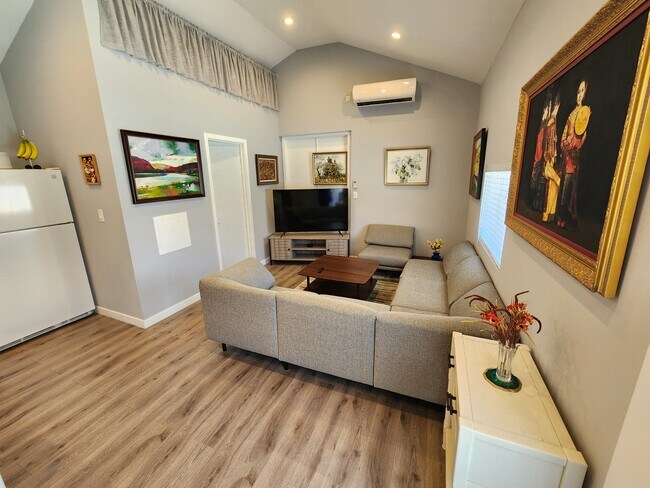 Foto del edificio - 1332 Winchester Ave