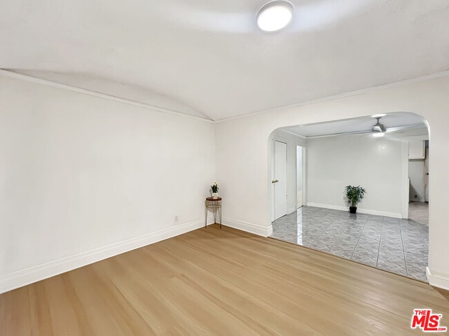 Foto del edificio - 2166 W 29th Pl