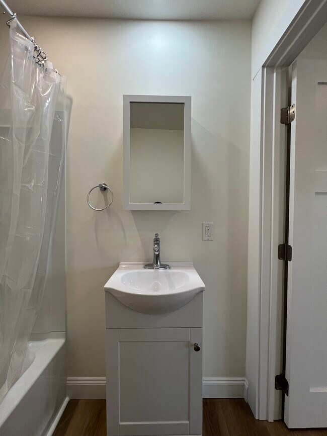 Foto del edificio - 1461 W King St