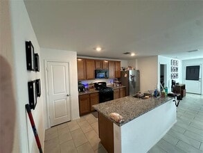 Building Photo - 2928 Dora Dr