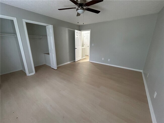 Foto del edificio - 1379 E Sequoyah Ct