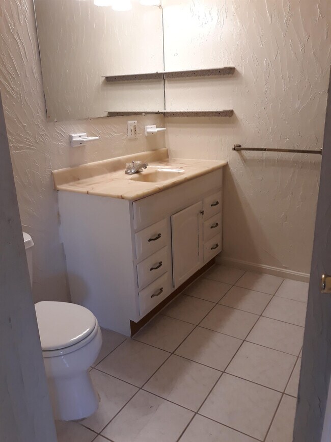 Foto del edificio - 241 Mansfield Ave