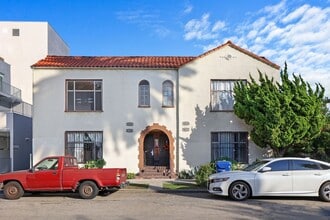 Building Photo - 2606 S Orange Dr
