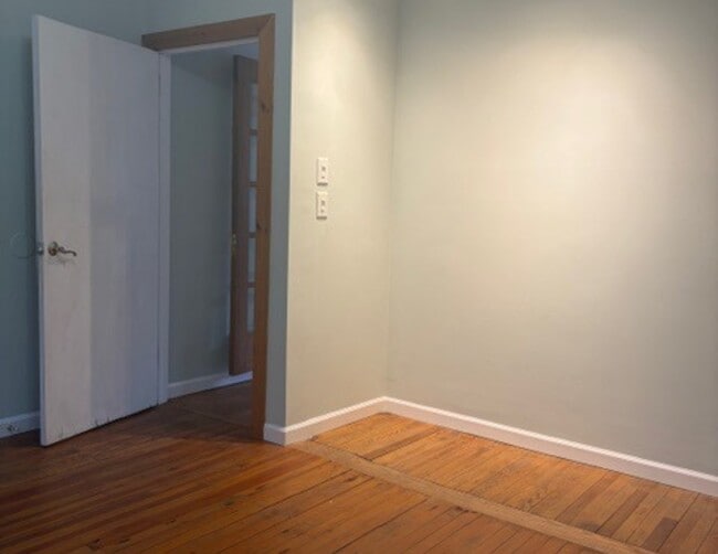 Building Photo - 43 Dublin Rd