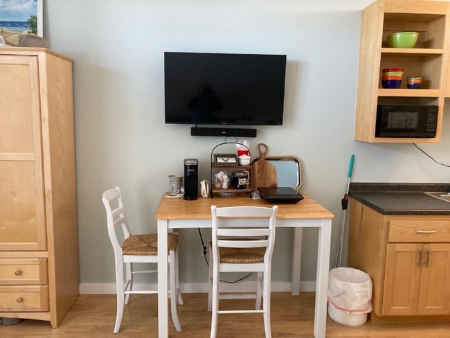 Building Photo - 31 Brown Ave