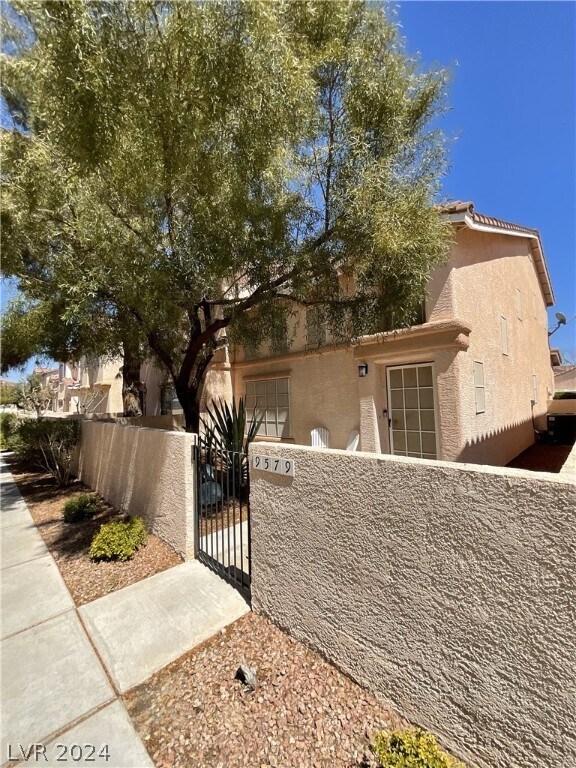 Building Photo - 9579 Belle Reserve St