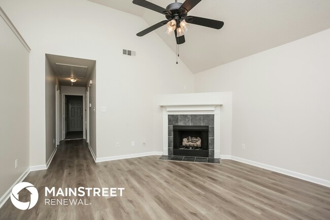 Building Photo - 5893 Kayla Dr