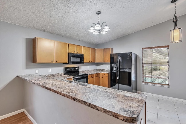 Foto del edificio - 24139 Twin Ct