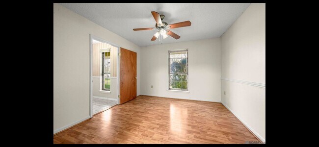 Foto del edificio - 14522 Chimneywood Ave