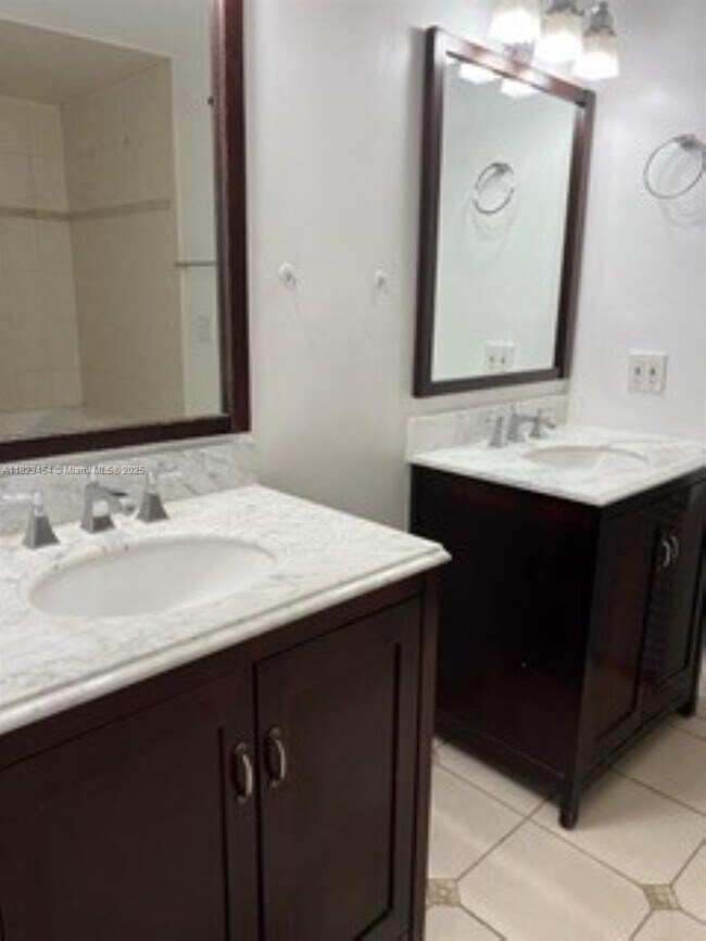 Foto del edificio - 5780 SW 59th Pl