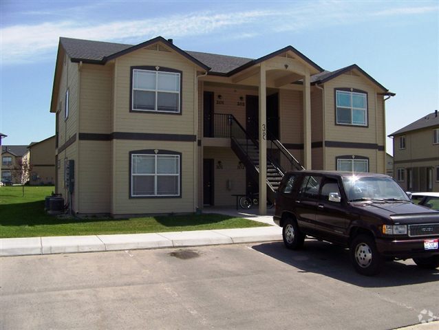 Building Photo - 38 S White Oak Ln
