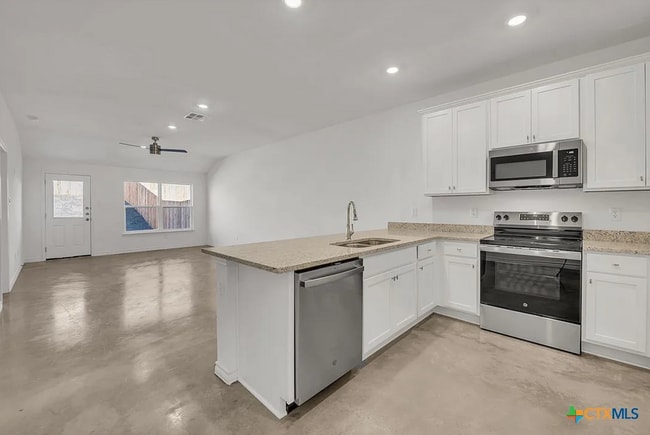 Building Photo - 1210 Concord Dr