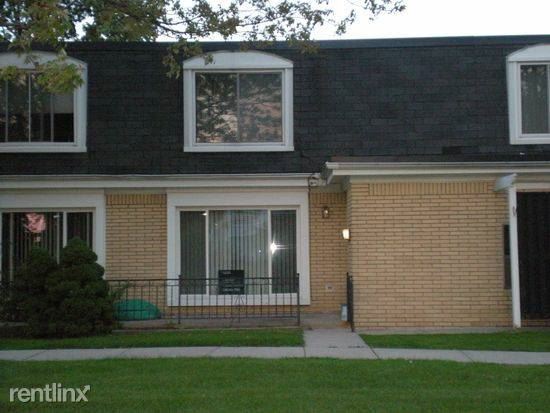 Primary Photo - 29588 City Center Dr