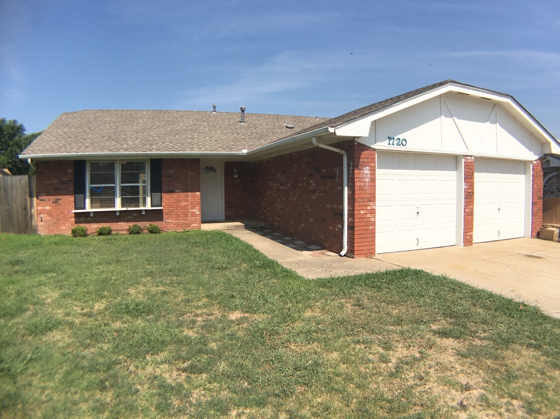 1720 N Crawford Ave, Norman, OK 73069 House for Rent in Norman, OK