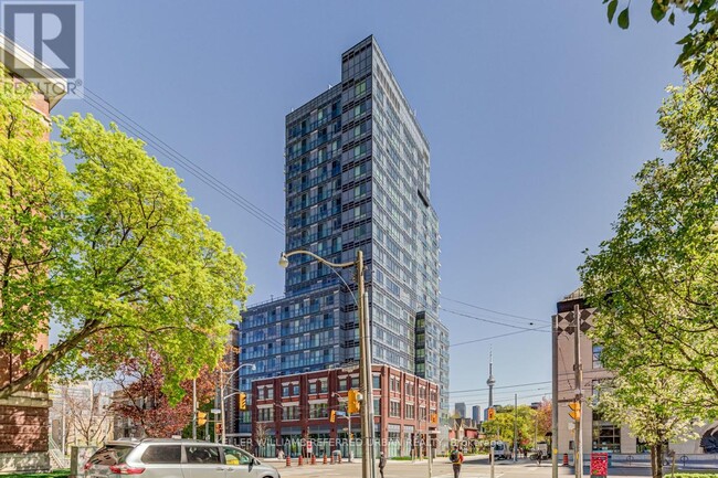 Building Photo - 181-U181 Huron St