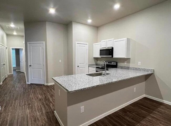 Foto del edificio - 2119 N Jayton Ave