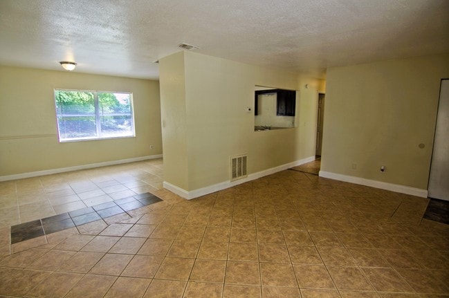 Building Photo - 3269 Roland Drive