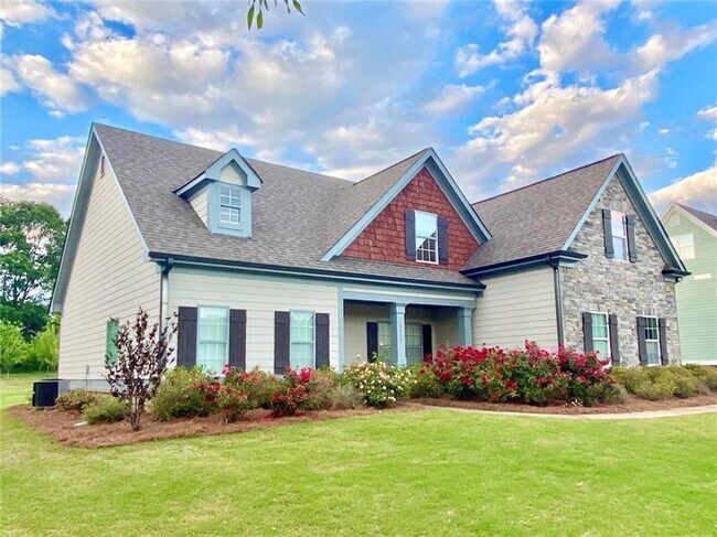 Building Photo - 2400 Avalon Drive