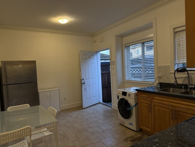 Building Photo - 7519 14th Ave