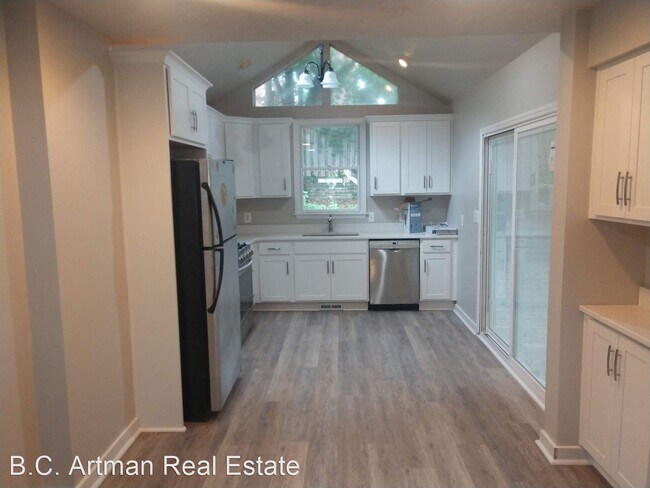 Building Photo - 3 br, 1 bath House - 1622 Dagmar Avenue