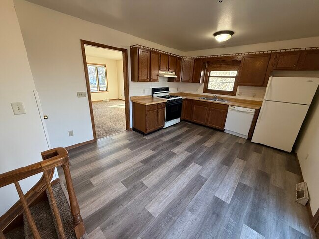 Foto del edificio - 1102 Smedal Dr