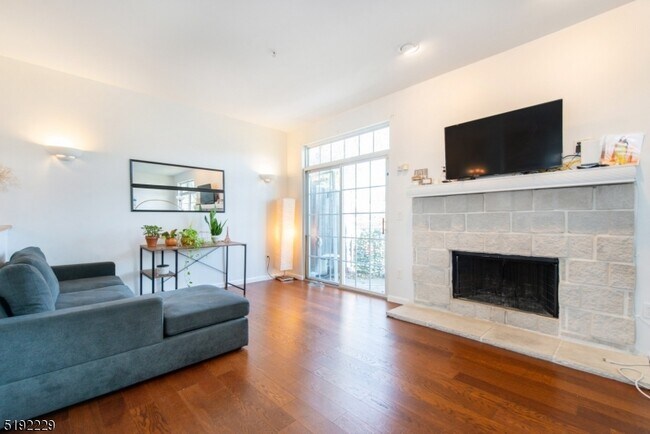 Foto del edificio - 1727 Essex St