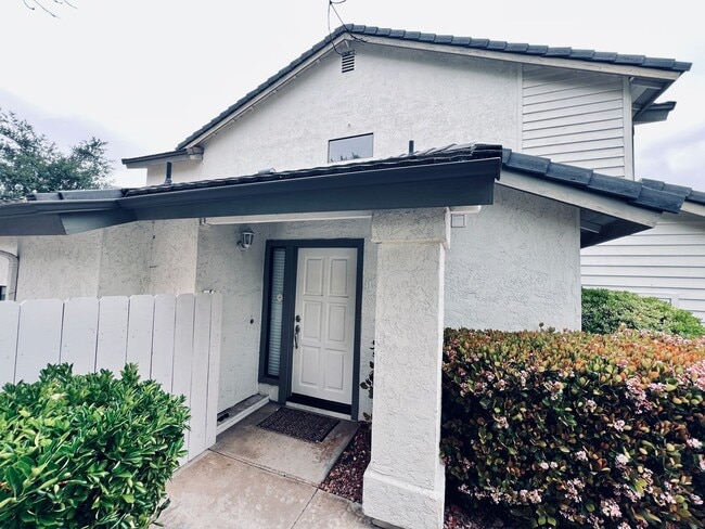 Building Photo - **Move In Special***Northfield 3 Bedroom T...