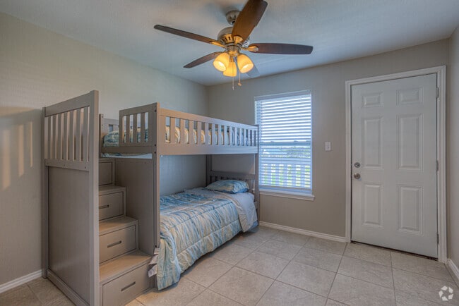 Bedroom - Bayshore Apartments