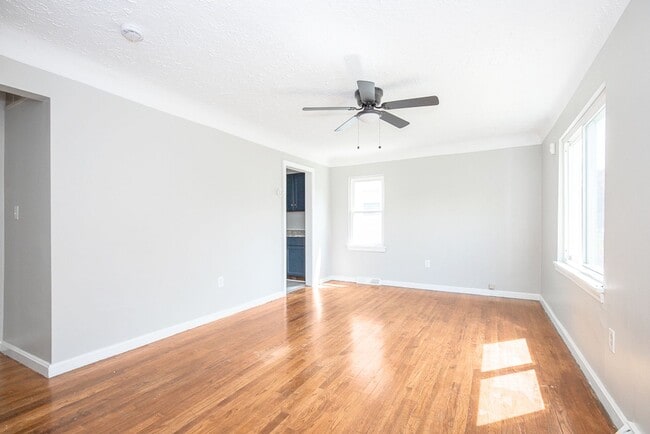 Building Photo - Convenient Showings — No Appointment Needed!