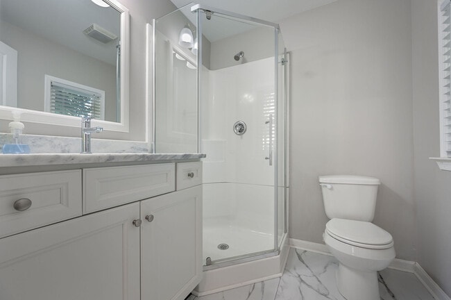 Foto del edificio - 107 Southern Blvd