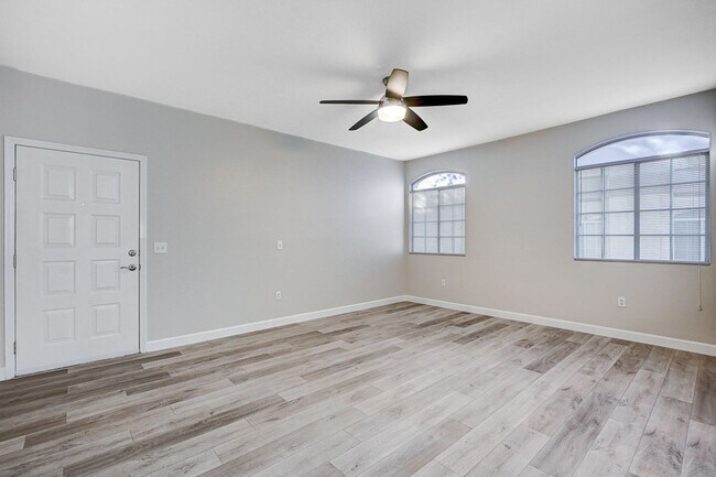 Foto del edificio - Newly Renovated Condo in 89074